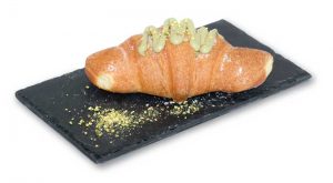 foodjoy-sweet-bakery-laboratorio-pasticceria-cantu-brioches-pasticcini-torte-caffe-prodotti-pasticceria-brioches-pistacchio